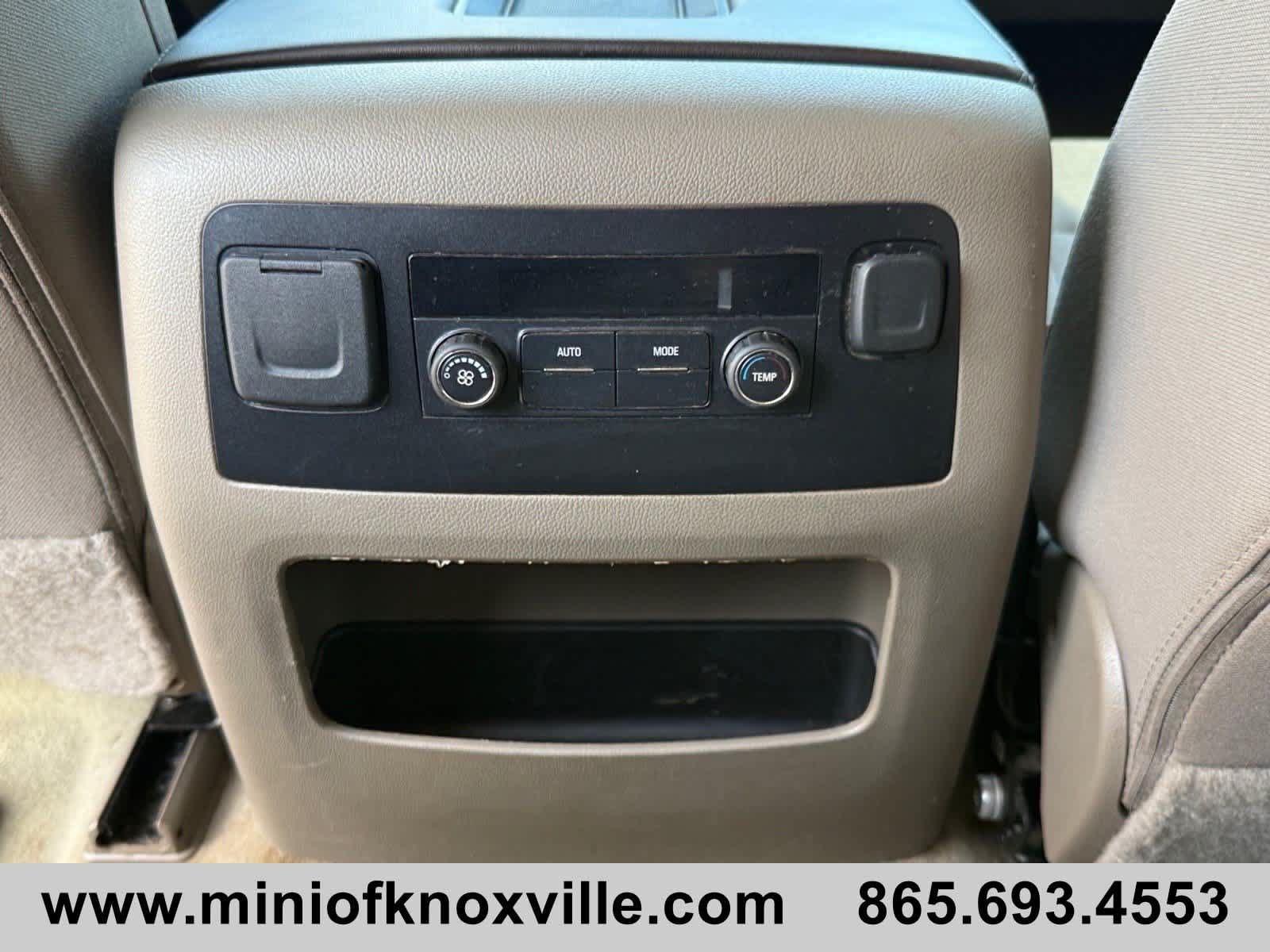 Used 2018 Chevrolet Tahoe LS w/ All-Season Package RWD image 18