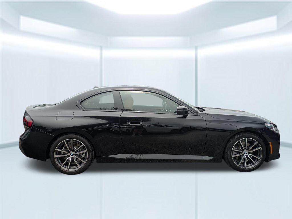 Used 2025 BMW 230i Coupe w/ Convenience Package RWD image 6