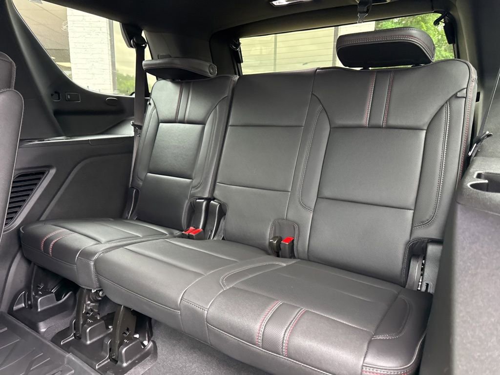 Used 2026 Chevrolet Tahoe RST w/ RST Performance Edition AWD/4WD image 37