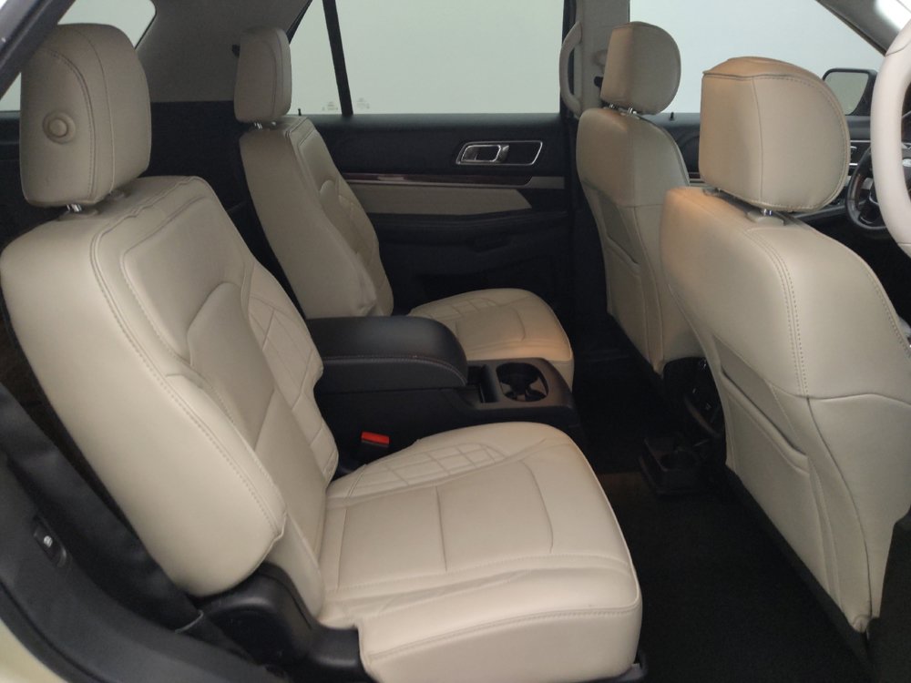 Used 2017 Ford Explorer Platinum AWD/4WD image 19