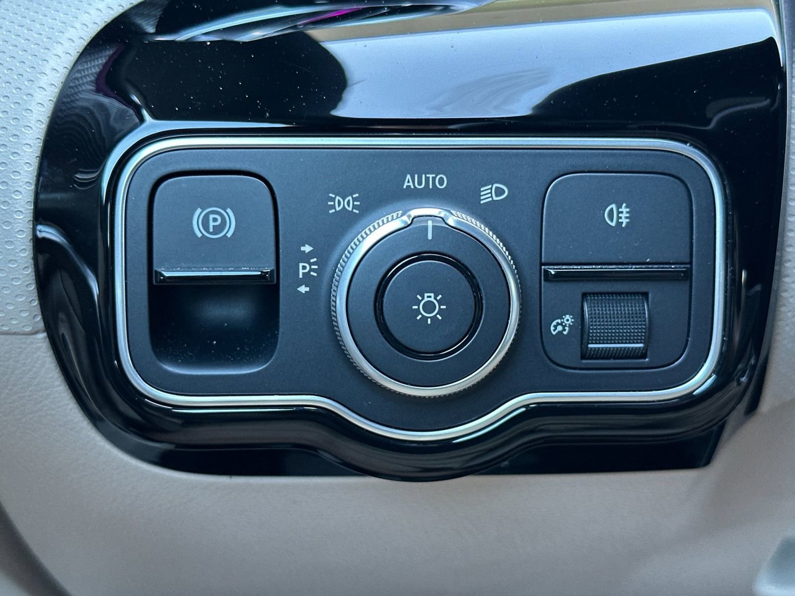 Certified 2025 Mercedes-Benz CLA 250 image 31