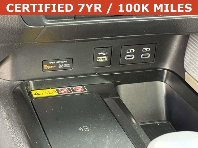 Used 2025 Toyota Camry SE w/ Convenience Package FWD image 23