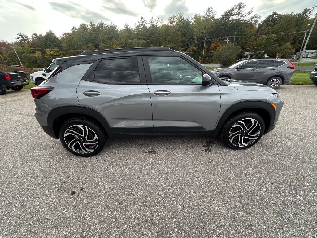 Used 2025 Chevrolet TrailBlazer RS w/ Convenience Package AWD/4WD image 6