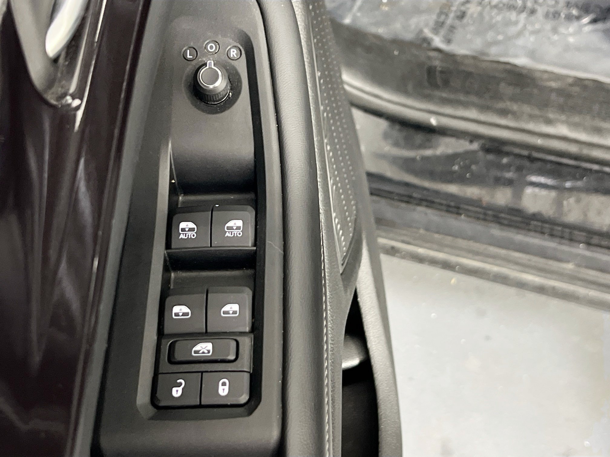 Used 2023 Jeep Grand Cherokee Altitude AWD/4WD image 17