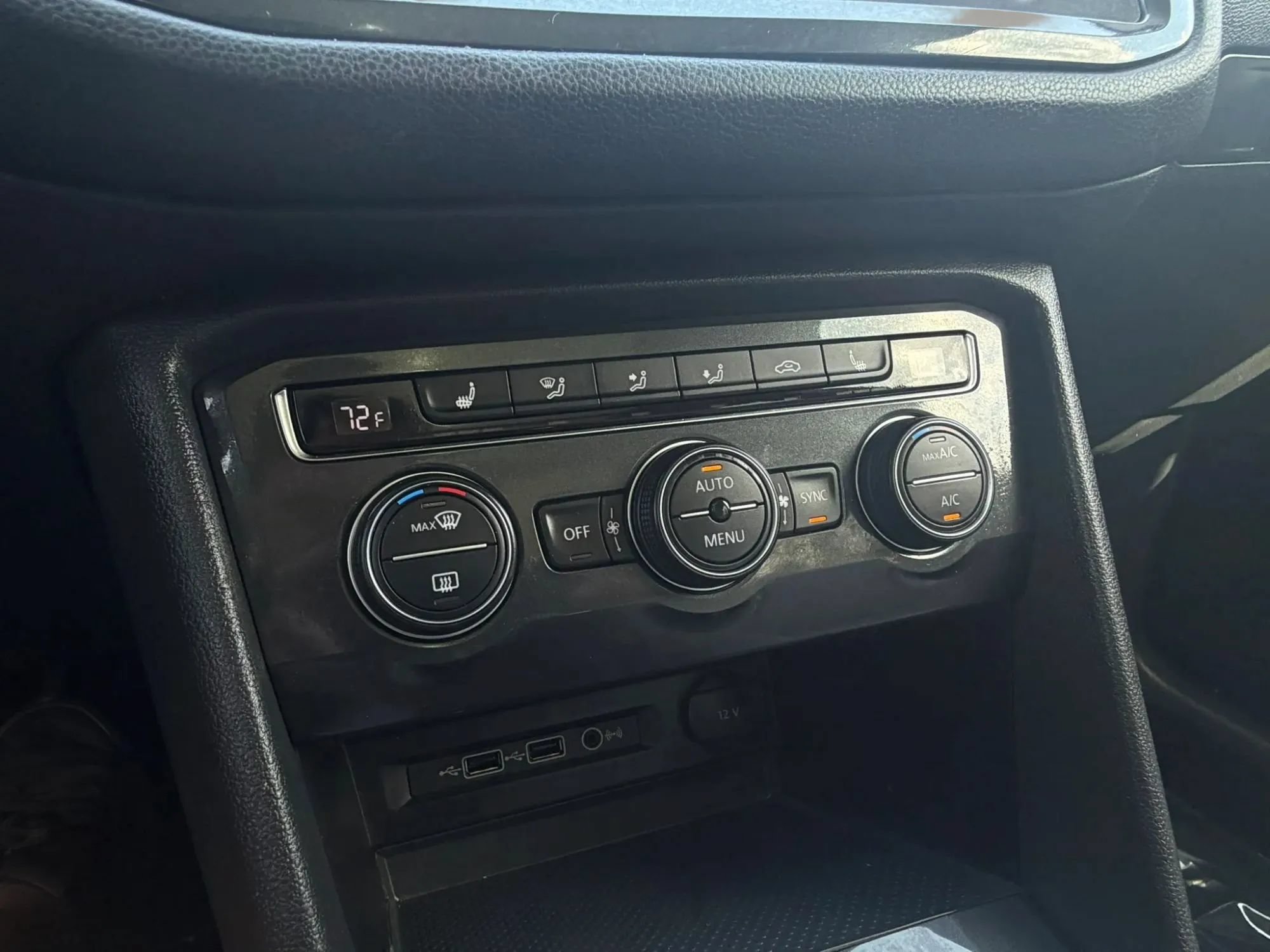 Used 2019 Volkswagen Tiguan SE FWD image 23