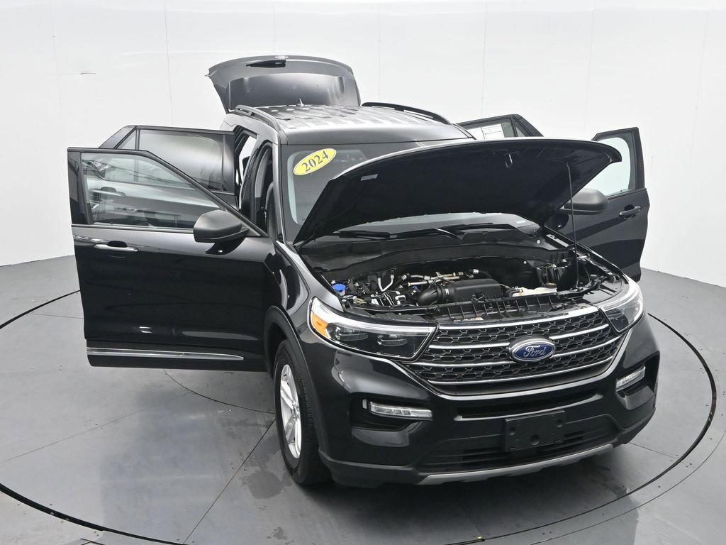 Used 2024 Ford Explorer XLT w/ Equipment Group 202A image 40