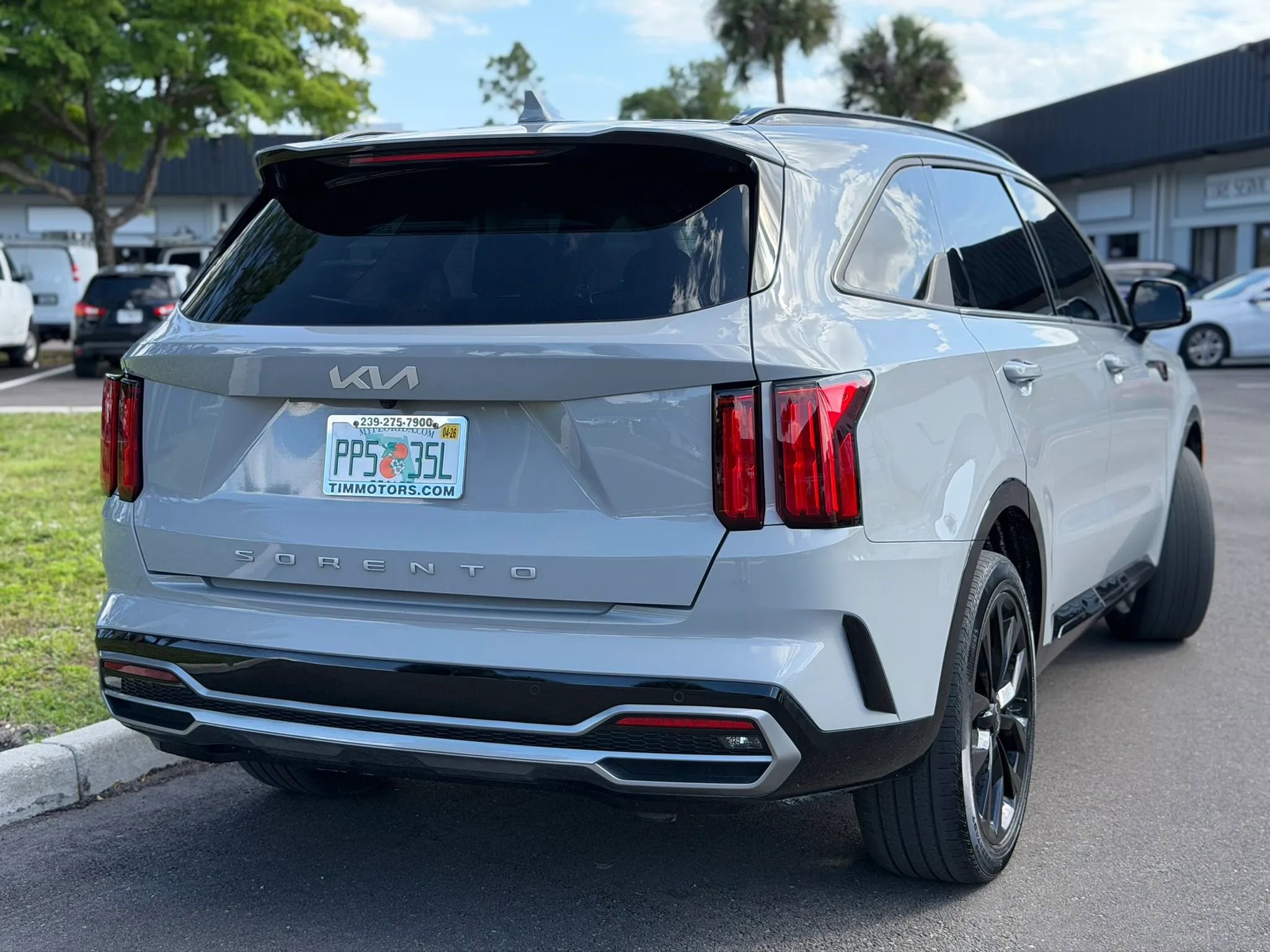 Used 2022 Kia Sorento SX image 3