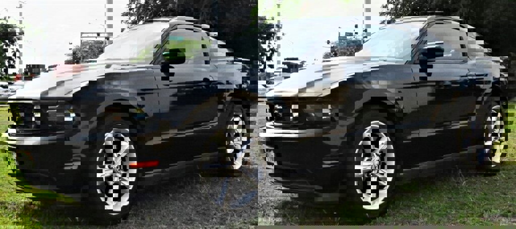 Used 2012 Ford Mustang GT RWD image 1