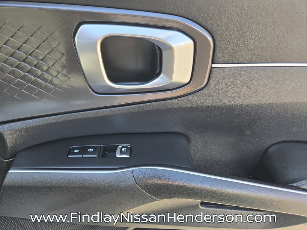 Used 2022 Kia Sorento LX AWD/4WD image 19