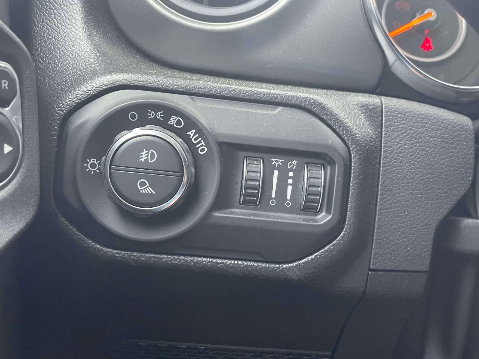 Used 2022 Jeep Gladiator Sport AWD/4WD image 20