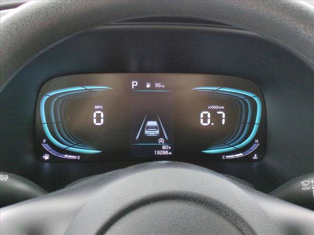 Used 2025 Kia Soul LX w/ LX Technology Package FWD image 9
