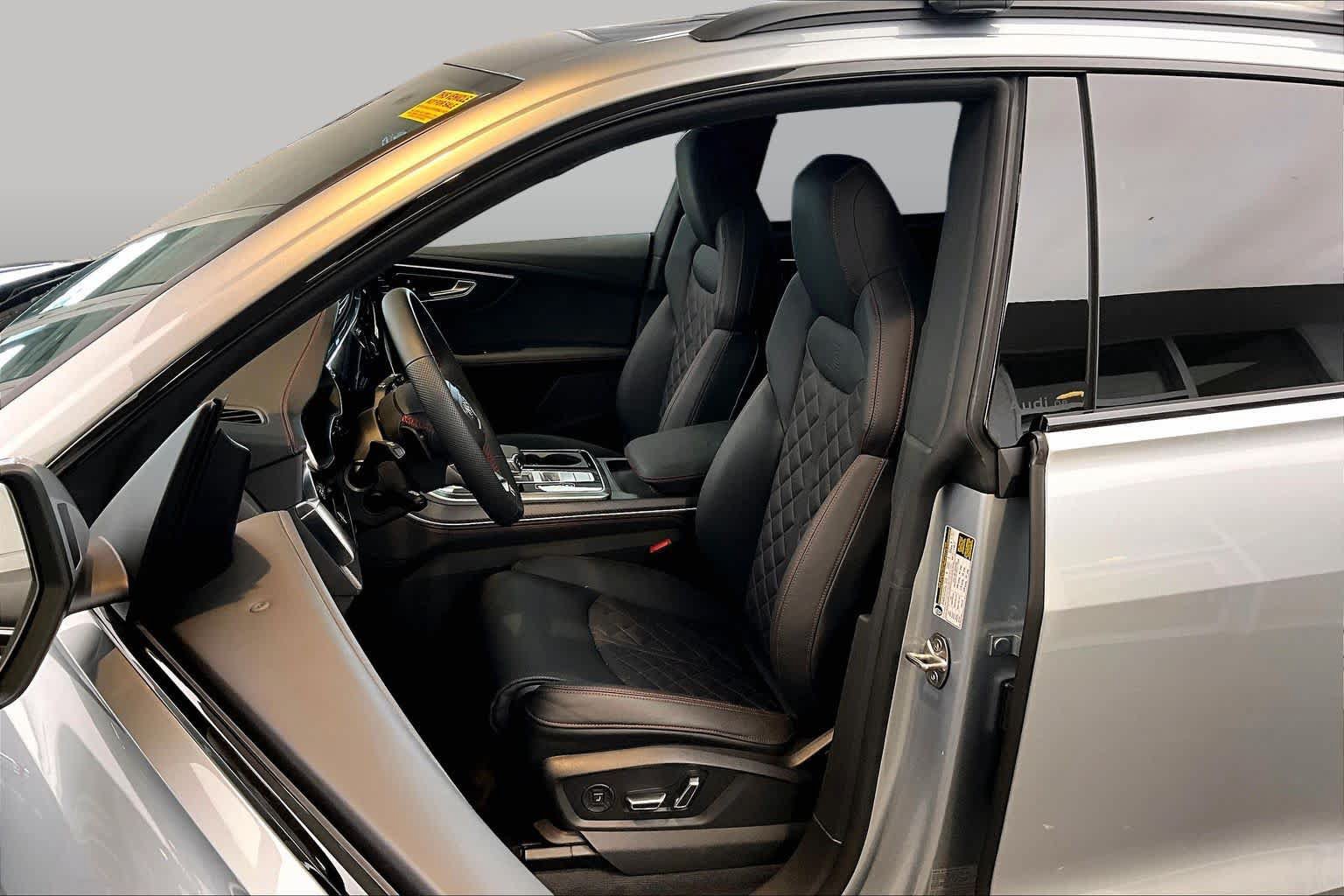 Certified 2026 Audi Q8 Prestige AWD/4WD image 8