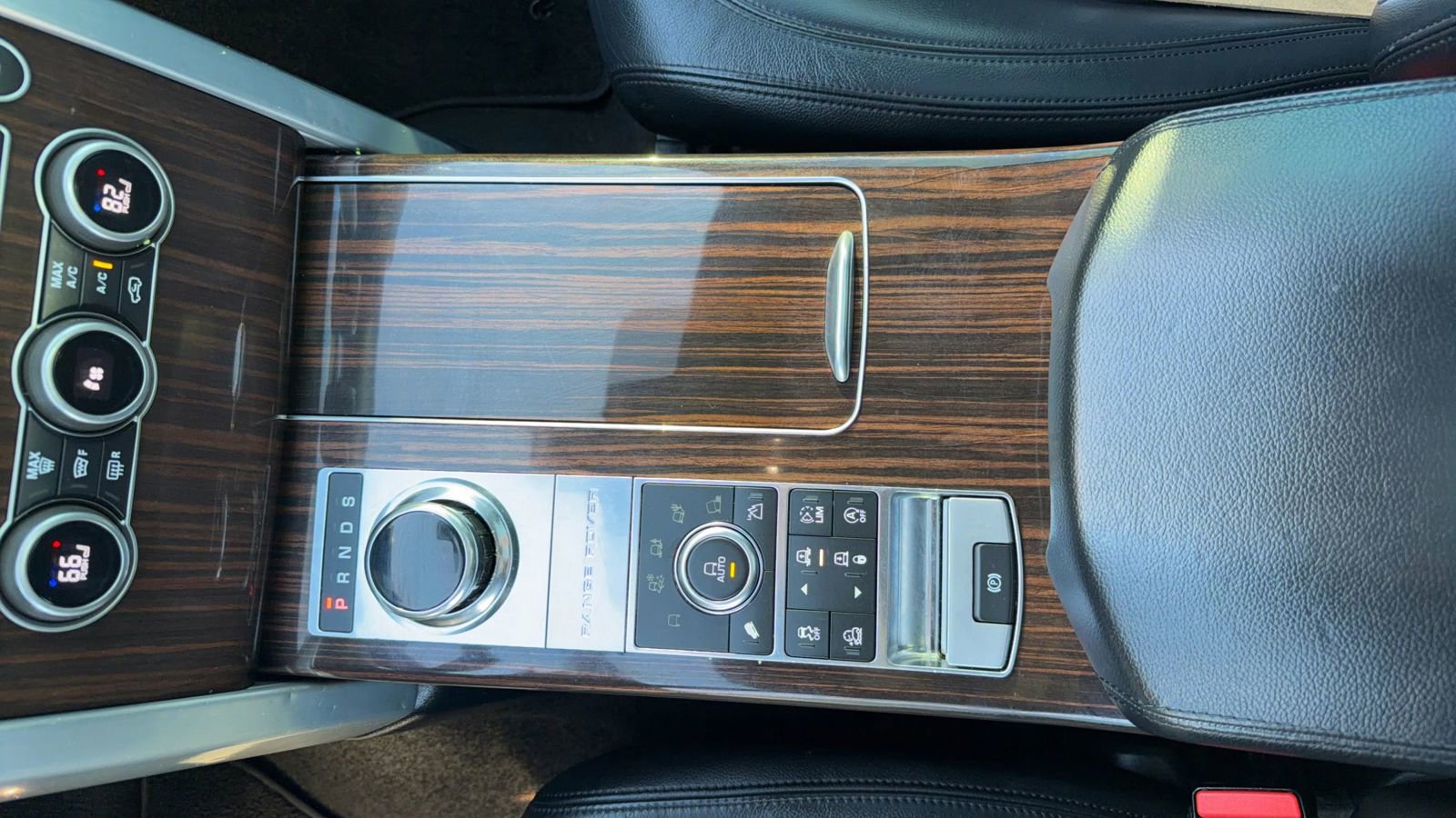 Used 2017 Land Rover Range Rover image 25