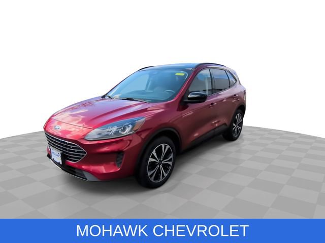 Used 2021 Ford Escape SE w/ SE Sport Appearance Package image 4