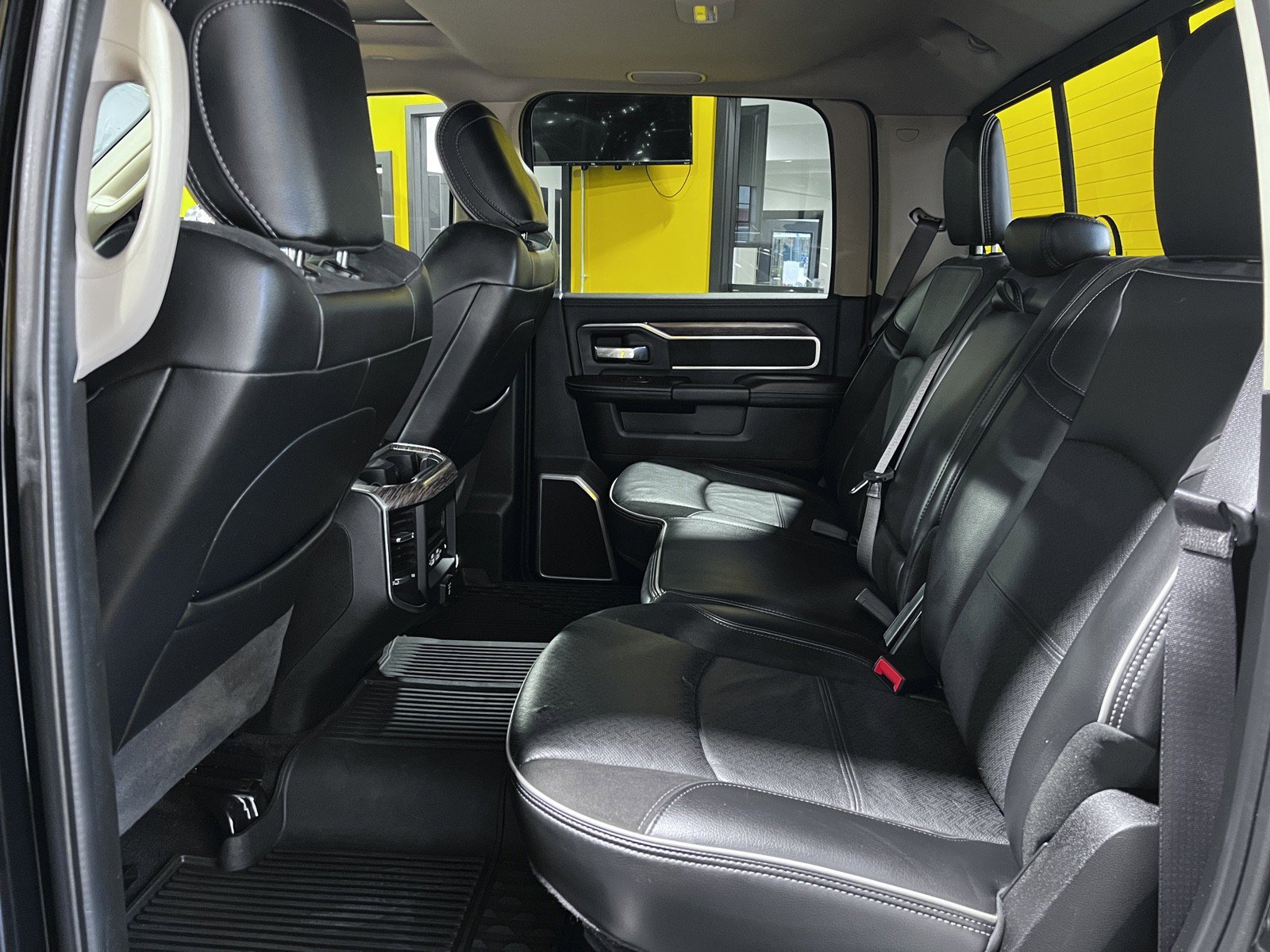 Used 2020 RAM 3500 Laramie image 19