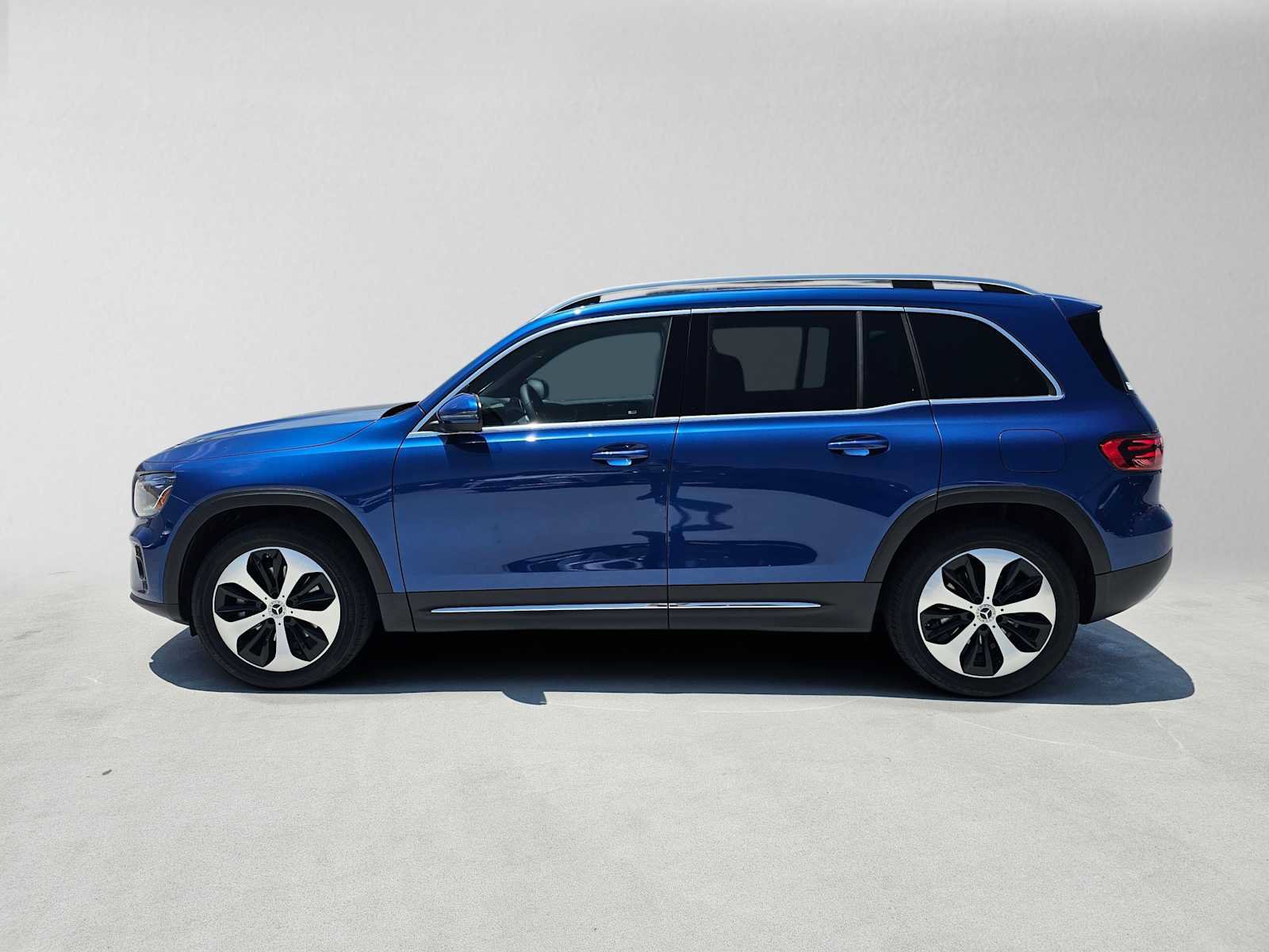New 2026 Mercedes-Benz GLB 250 image 6