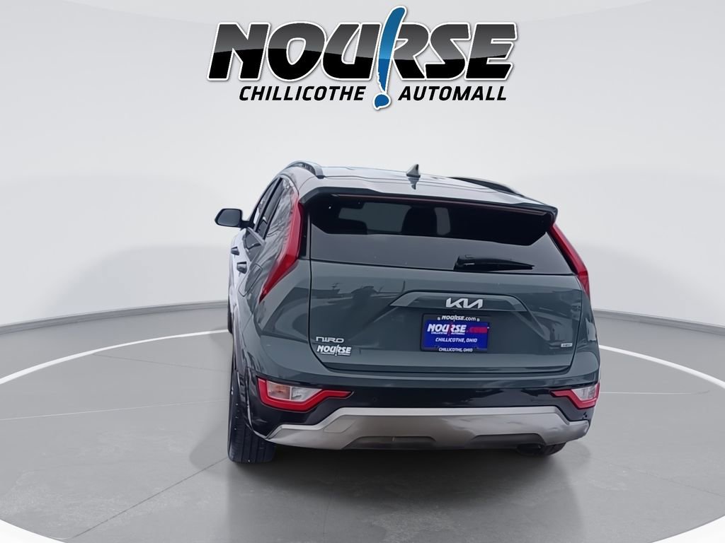 Used 2024 Kia Niro EX Touring image 7