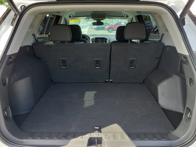 Used 2022 GMC Terrain SLE w/ Driver Convenience Package FWD image 8