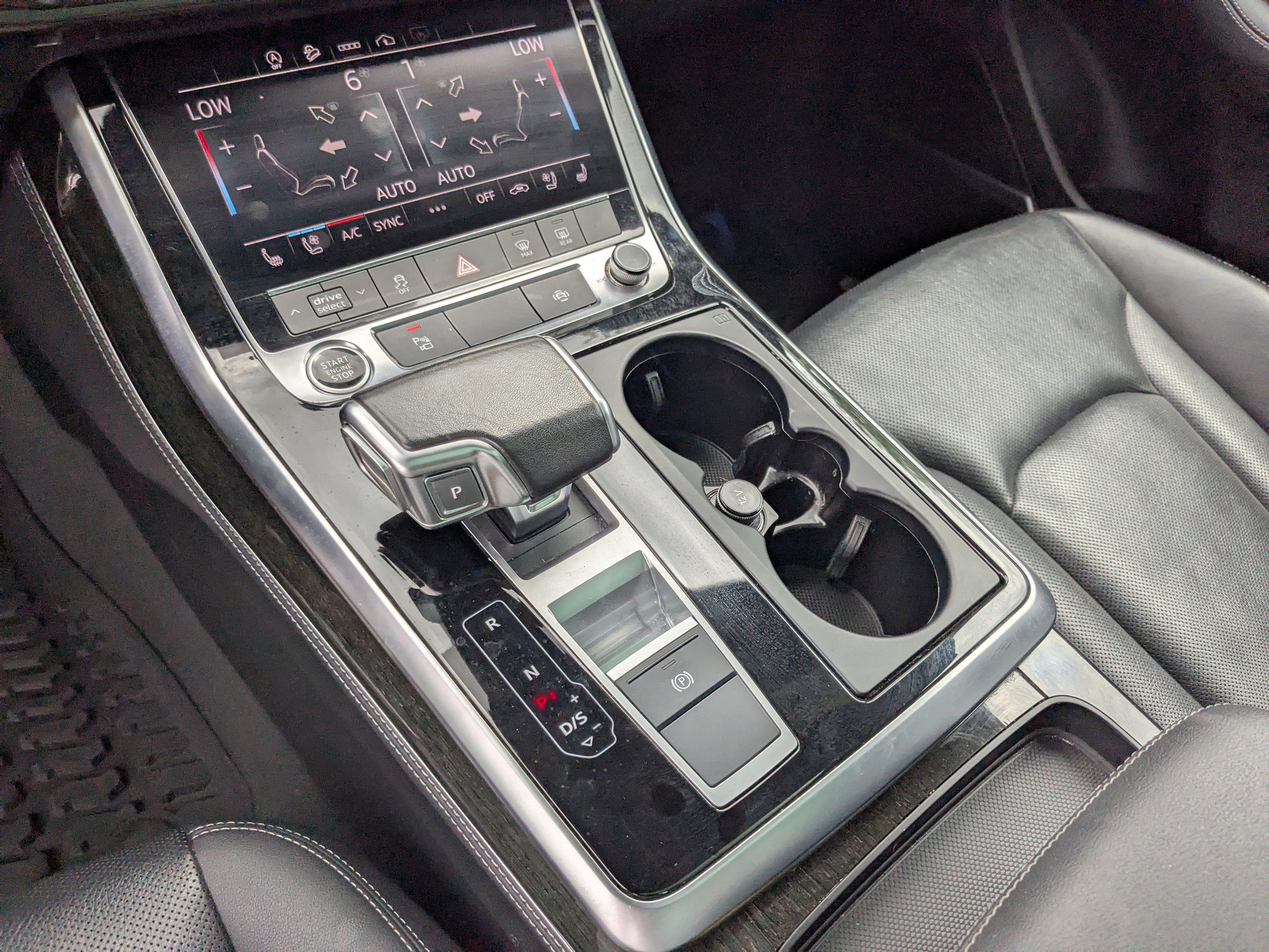 Used 2023 Audi Q8 Premium Plus w/ Premium Plus Package AWD/4WD image 14