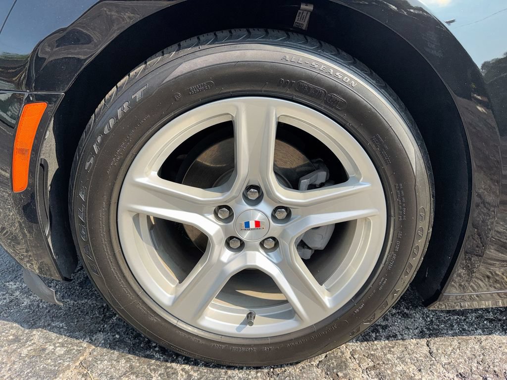 Used 2023 Chevrolet Camaro LT RWD image 12