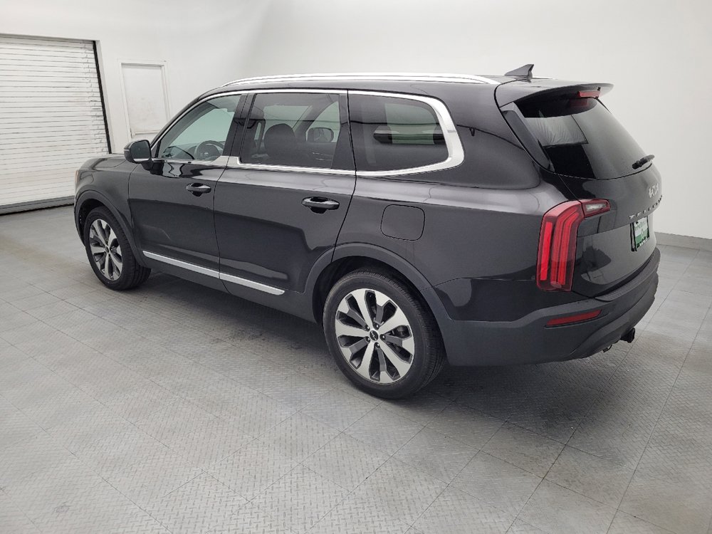Used 2022 Kia Telluride EX w/ EX Premium Package FWD image 3