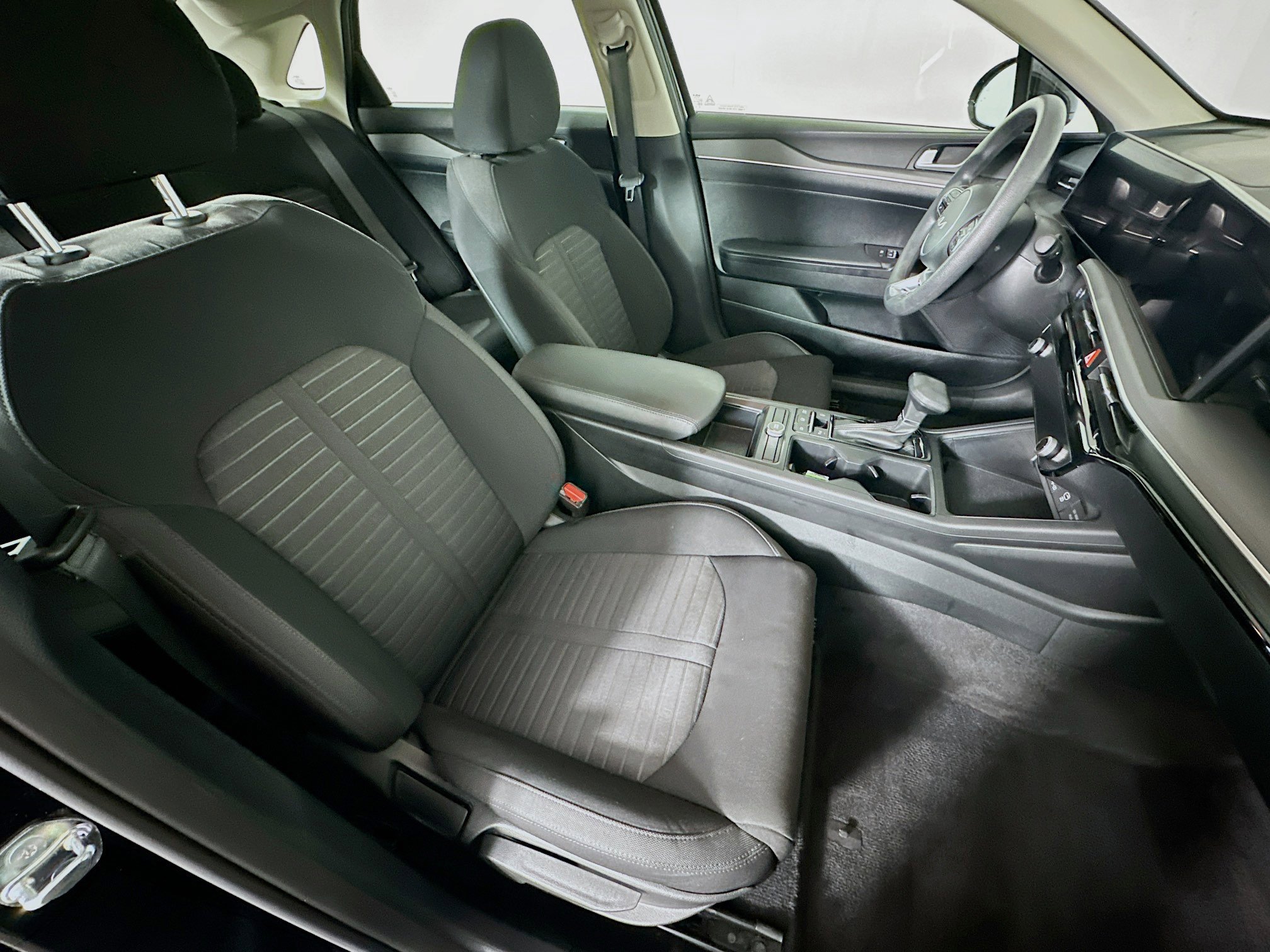 Used 2025 Kia K5 LXS image 31