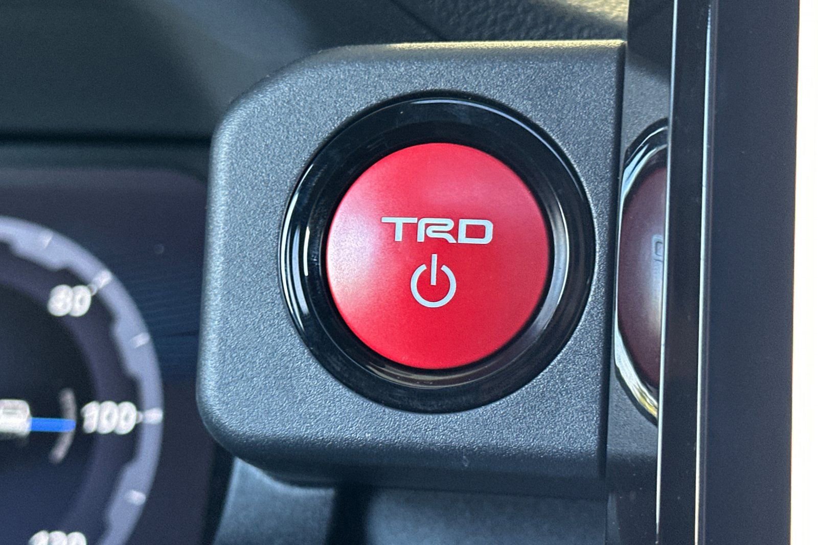 Used 2025 Toyota 4Runner 4WD image 22