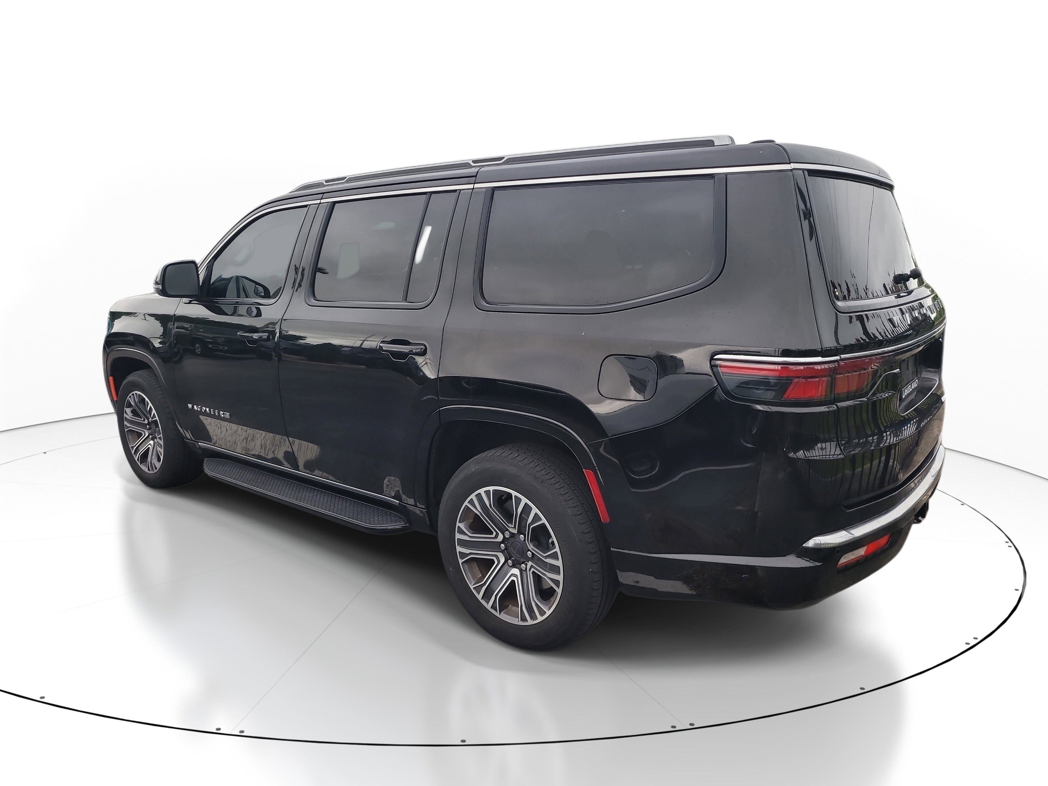 Used 2023 Jeep Wagoneer Series II w/ HD Trailer Tow Package RWD image 6