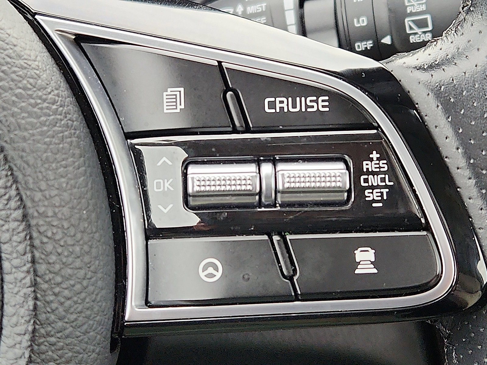 Used 2022 Kia Seltos SX w/ Sunroof Package image 23