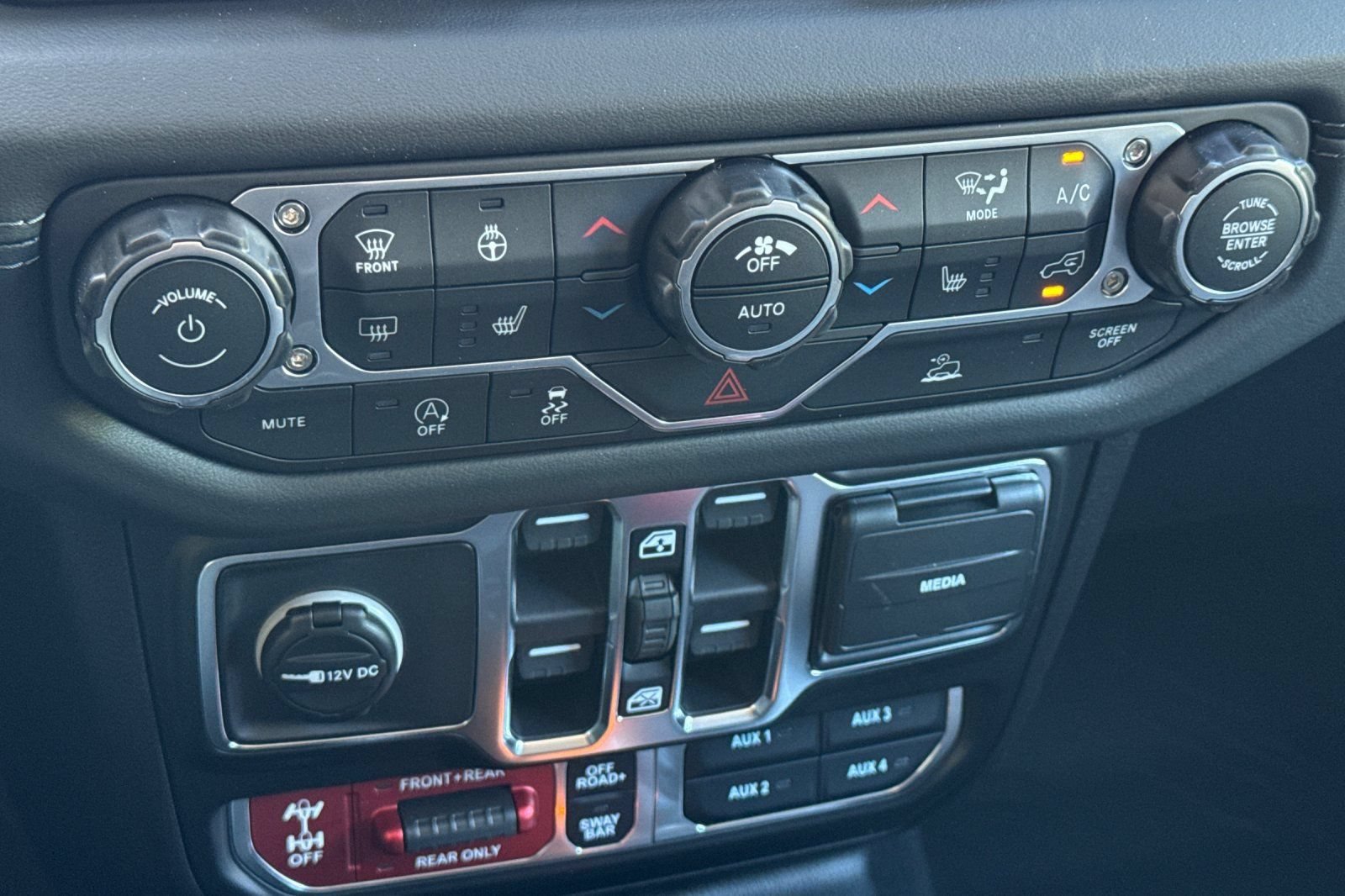 New 2026 Jeep Wrangler Unlimited Rubicon AWD/4WD image 20