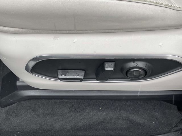 Used 2022 Jeep Wagoneer Series III w/ Rear Seat Video Group 1 image 14