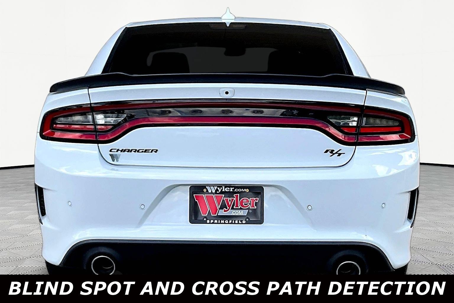 Used 2021 Dodge Charger R/T w/ Plus Group RWD image 5