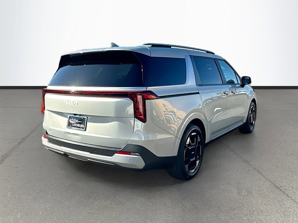 Used 2025 Kia Carnival EX FWD image 7