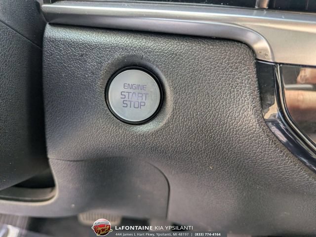 Certified 2025 Kia Sorento LX FWD image 21