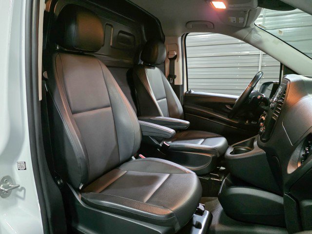Used 2023 Mercedes-Benz Metris image 16