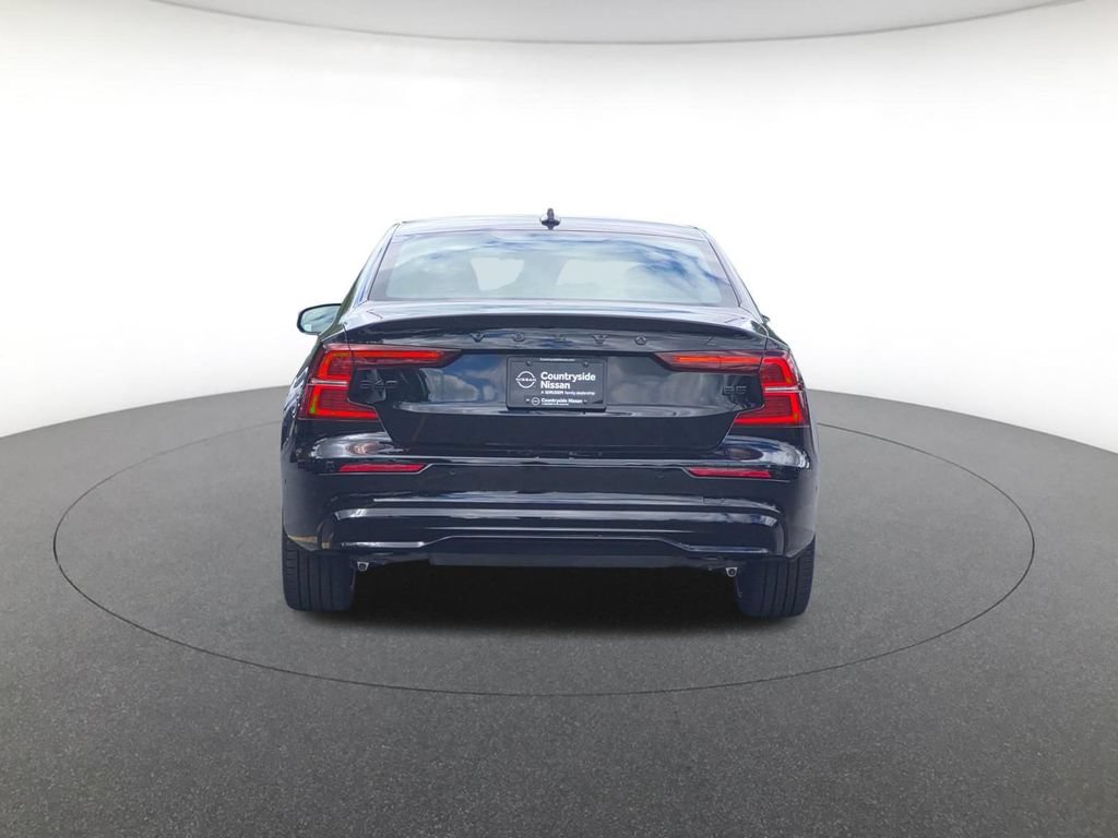 Used 2024 Volvo S60 B5 Plus w/ Climate Package FWD image 6