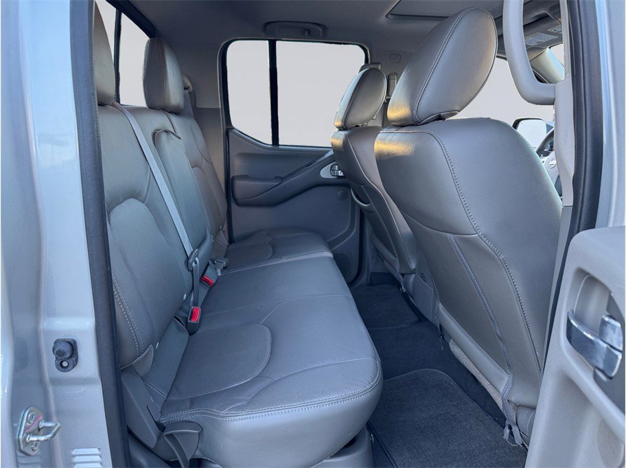 Used 2019 Nissan Frontier SL image 24