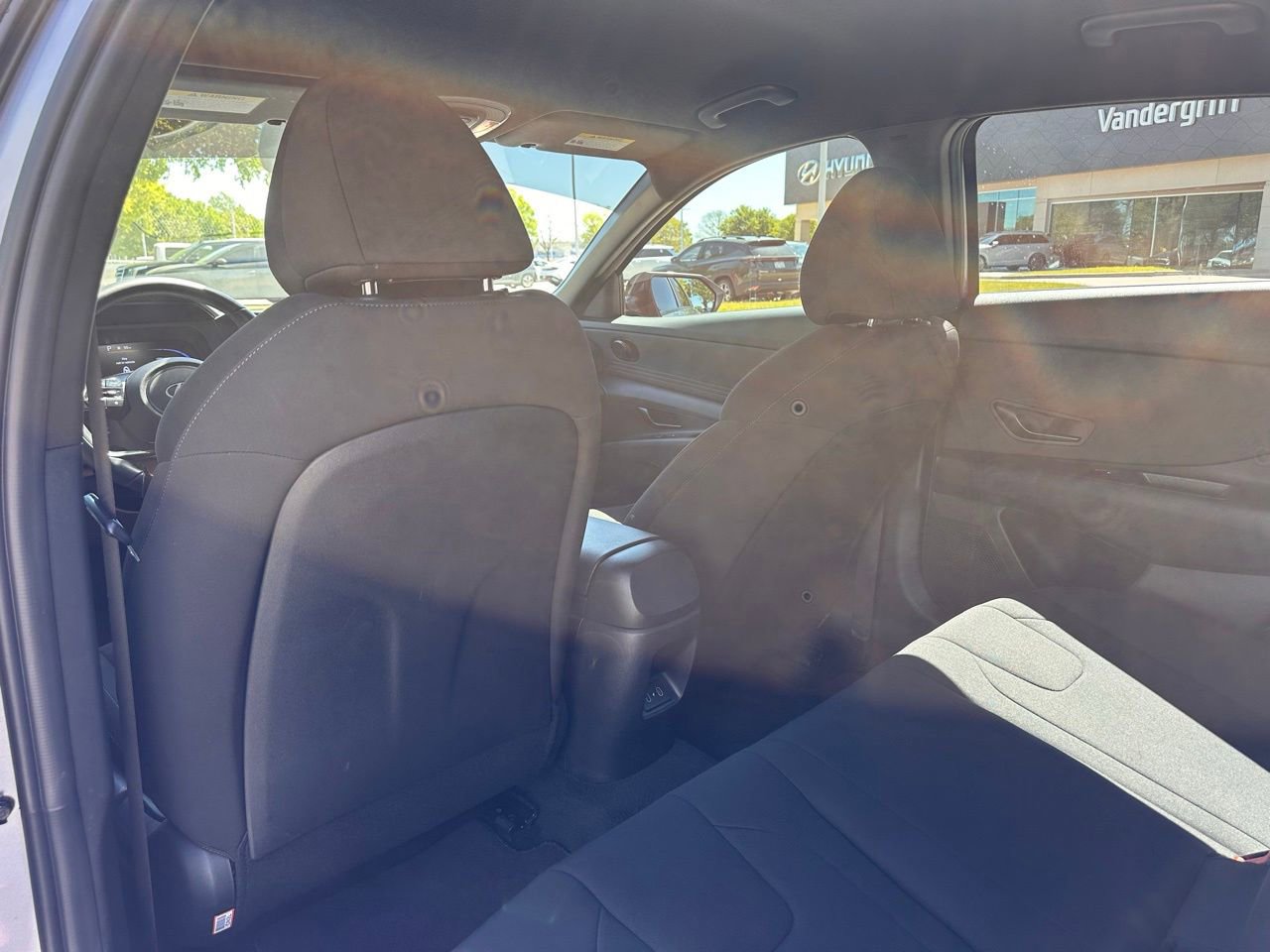 Used 2025 Hyundai Elantra Sport image 19