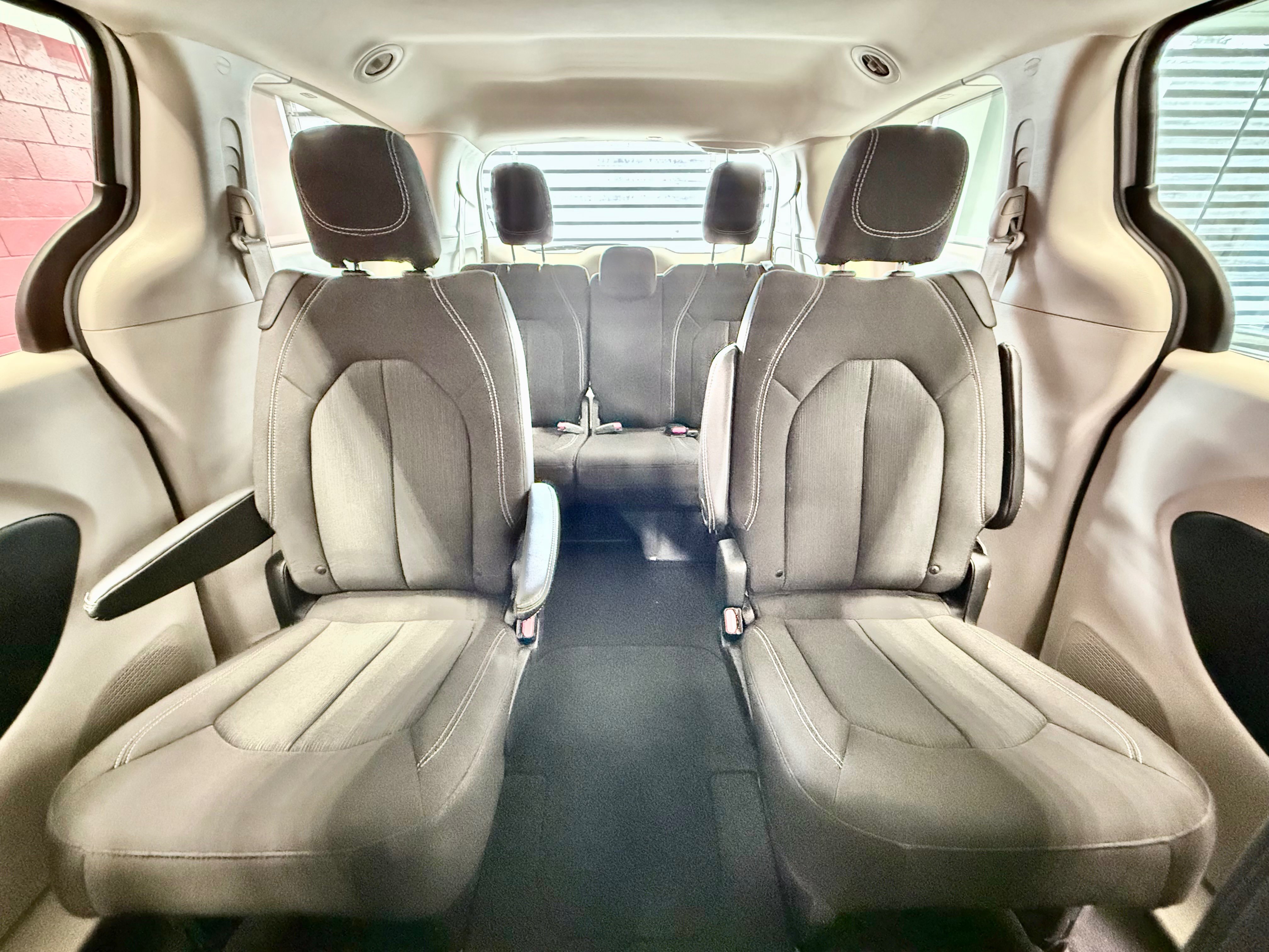 Certified 2023 Chrysler Voyager LX FWD image 34