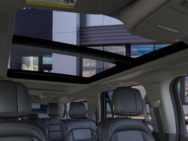 New 2026 Lincoln Navigator L Reserve AWD/4WD image 24