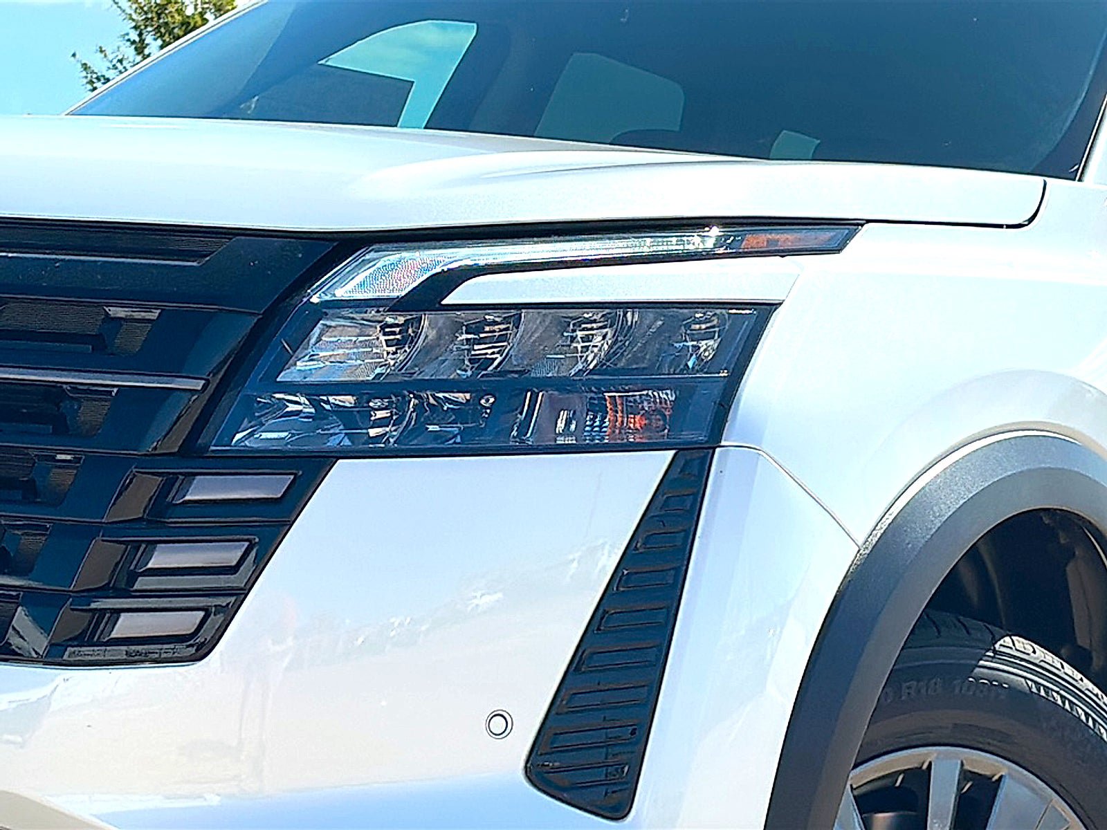New 2026 Nissan Pathfinder SV FWD image 4