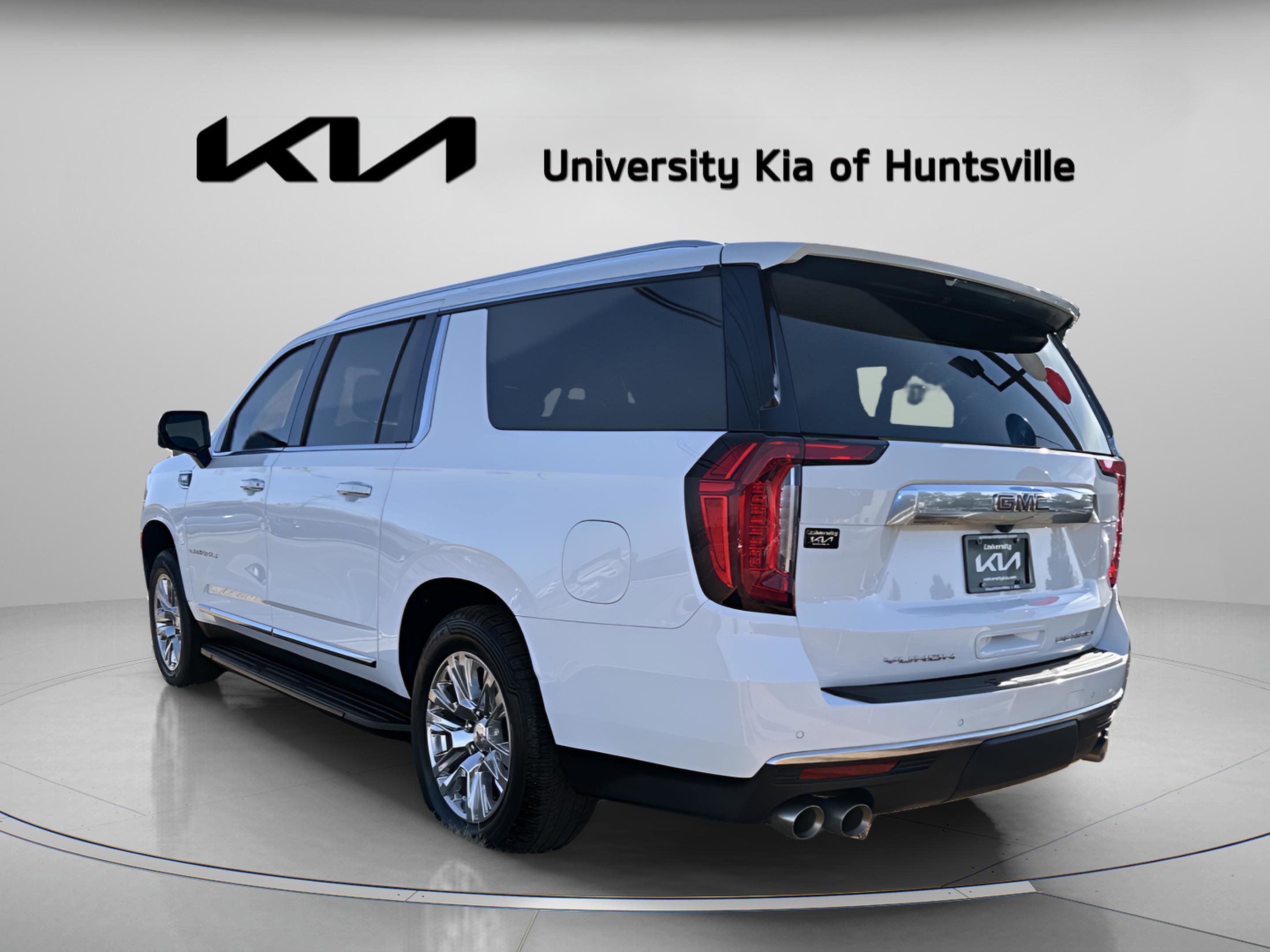 Used 2024 GMC Yukon XL Denali image 5