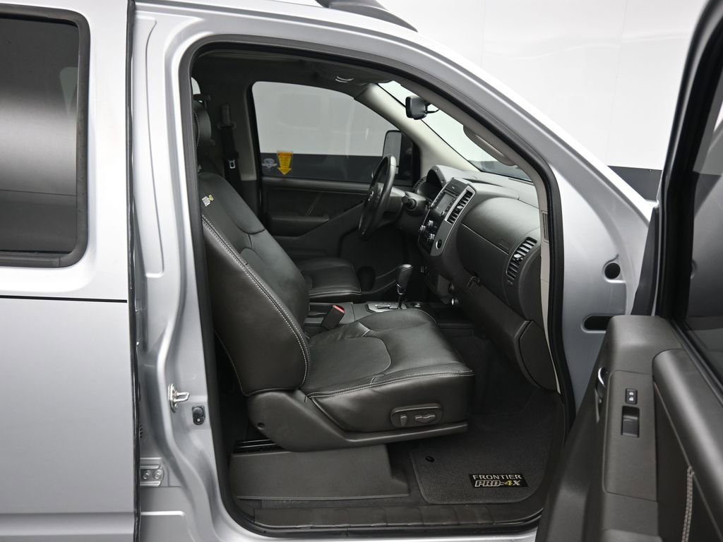Used 2021 Nissan Frontier PRO-4X w/ Pro-4x Utility Package image 46