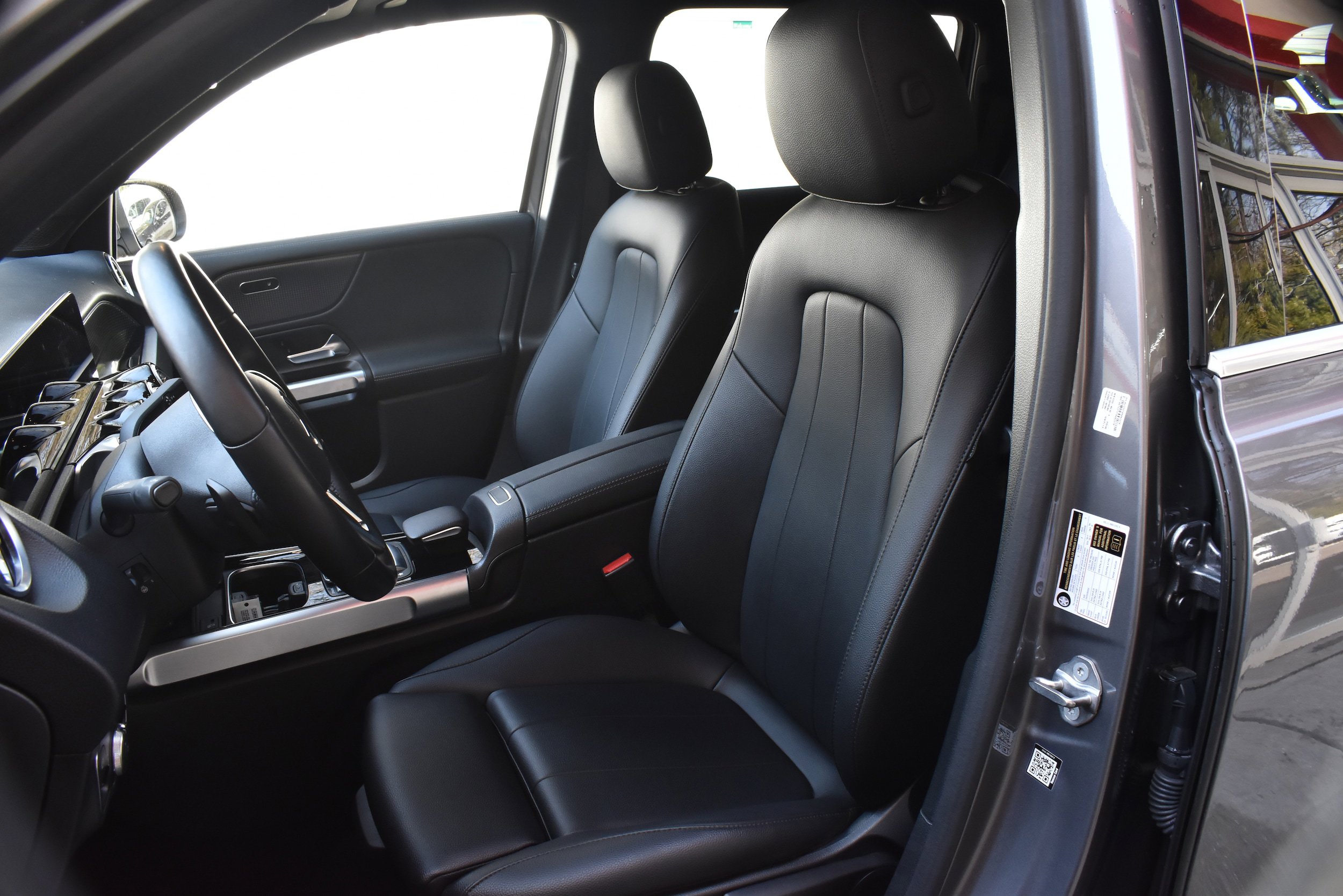 Used 2022 Mercedes-Benz EQB 350 4MATIC image 20