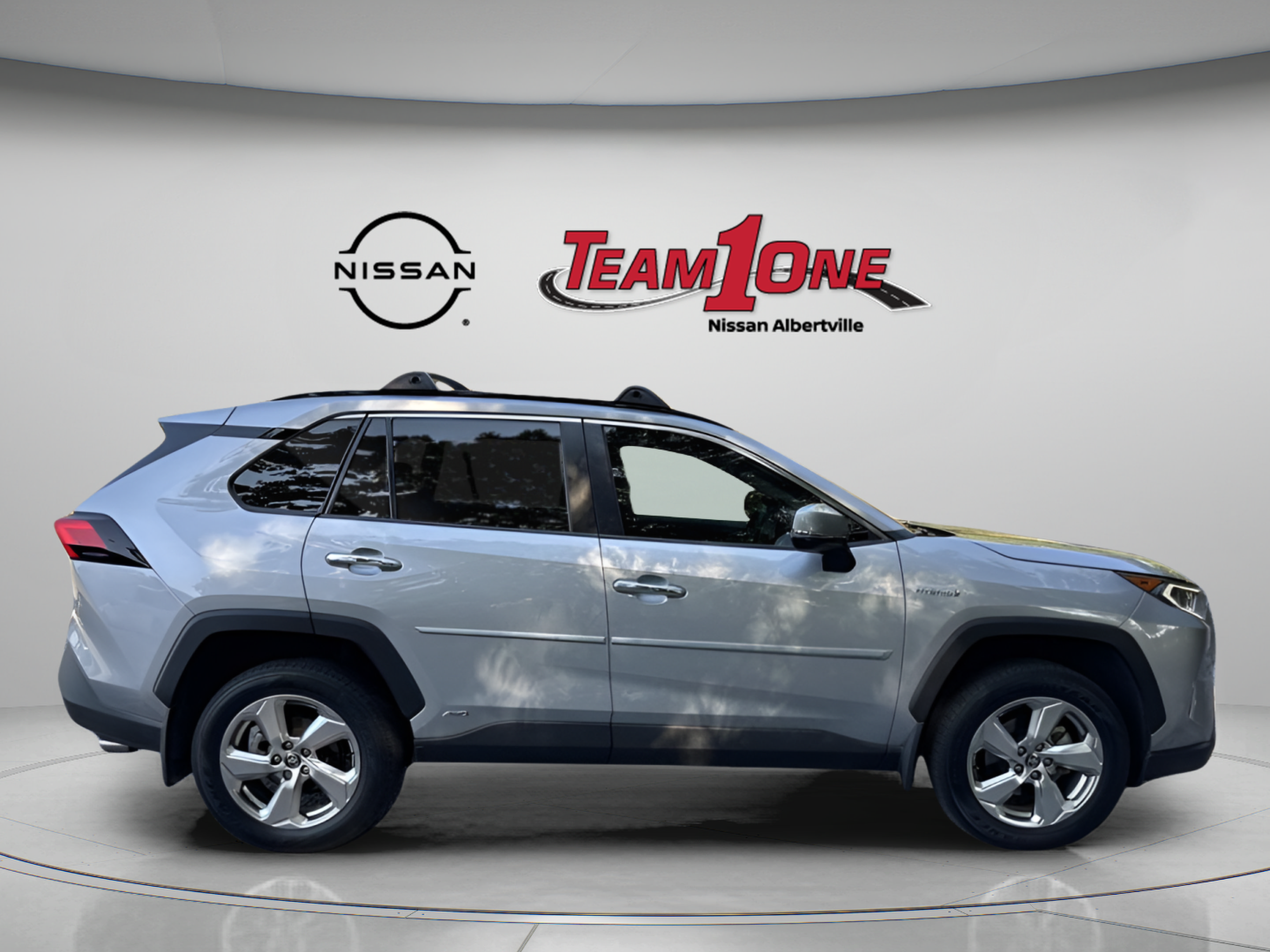 Used 2021 Toyota RAV4 Limited AWD/4WD image 9
