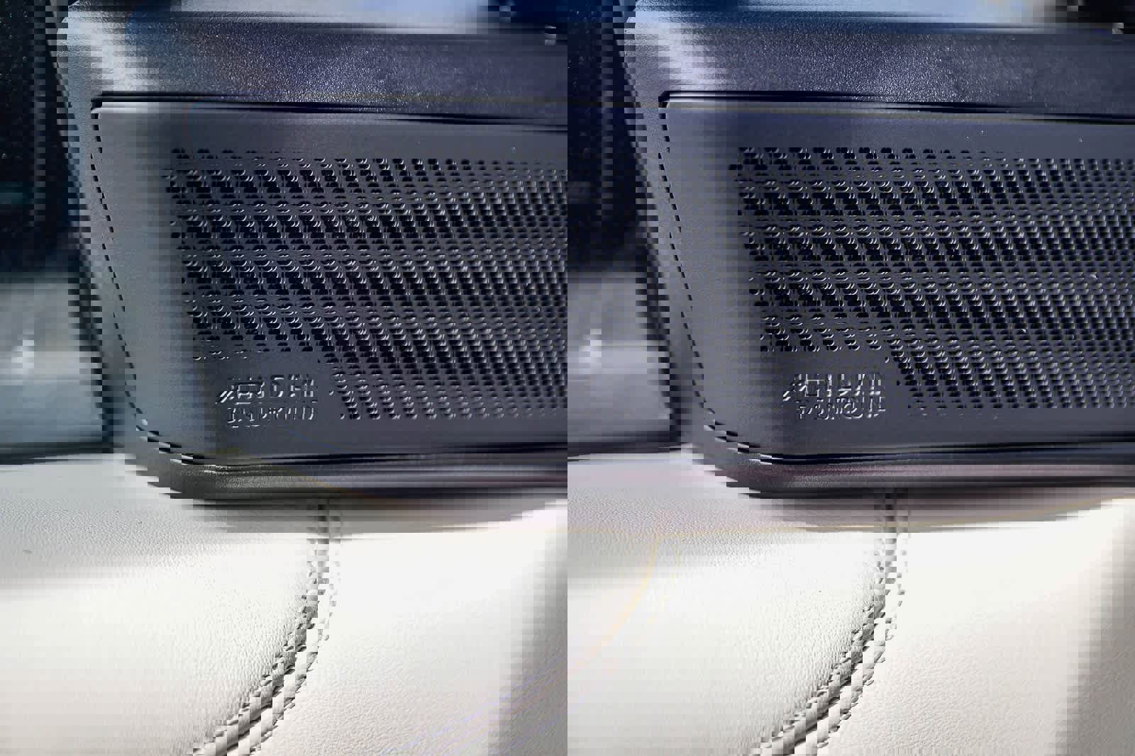 New 2026 Land Rover Range Rover SE image 24