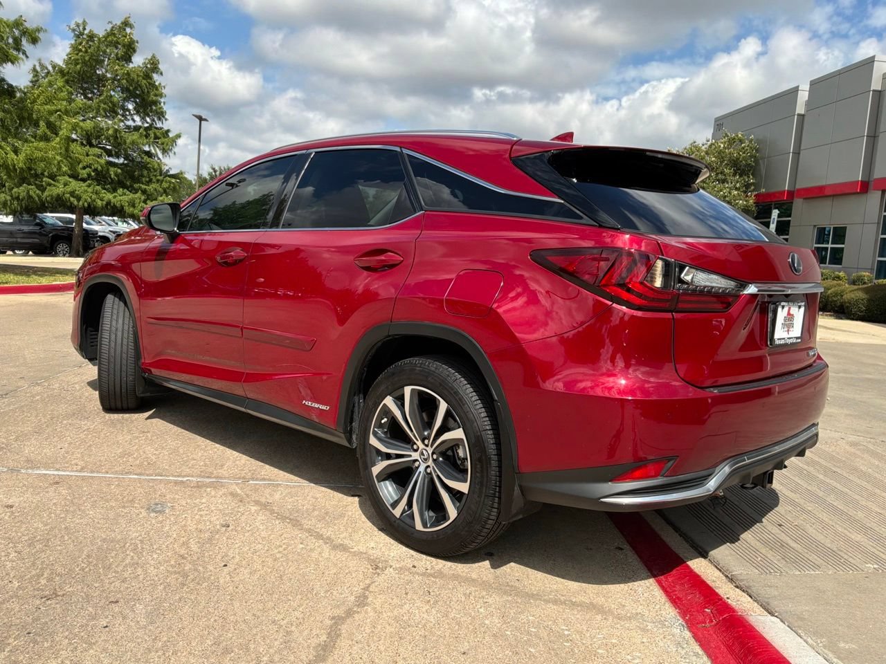 Used 2022 Lexus RX 450h AWD w/ Premium Package image 8
