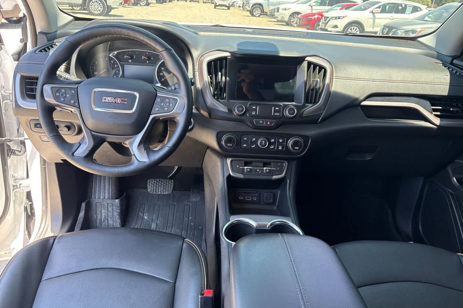 Used 2024 GMC Terrain AT4 w/ Tech Package AWD/4WD image 4