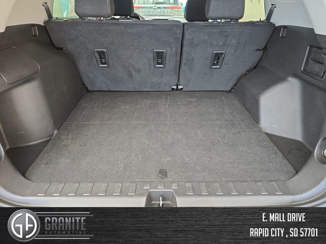 Used 2024 GMC Terrain SLE image 22