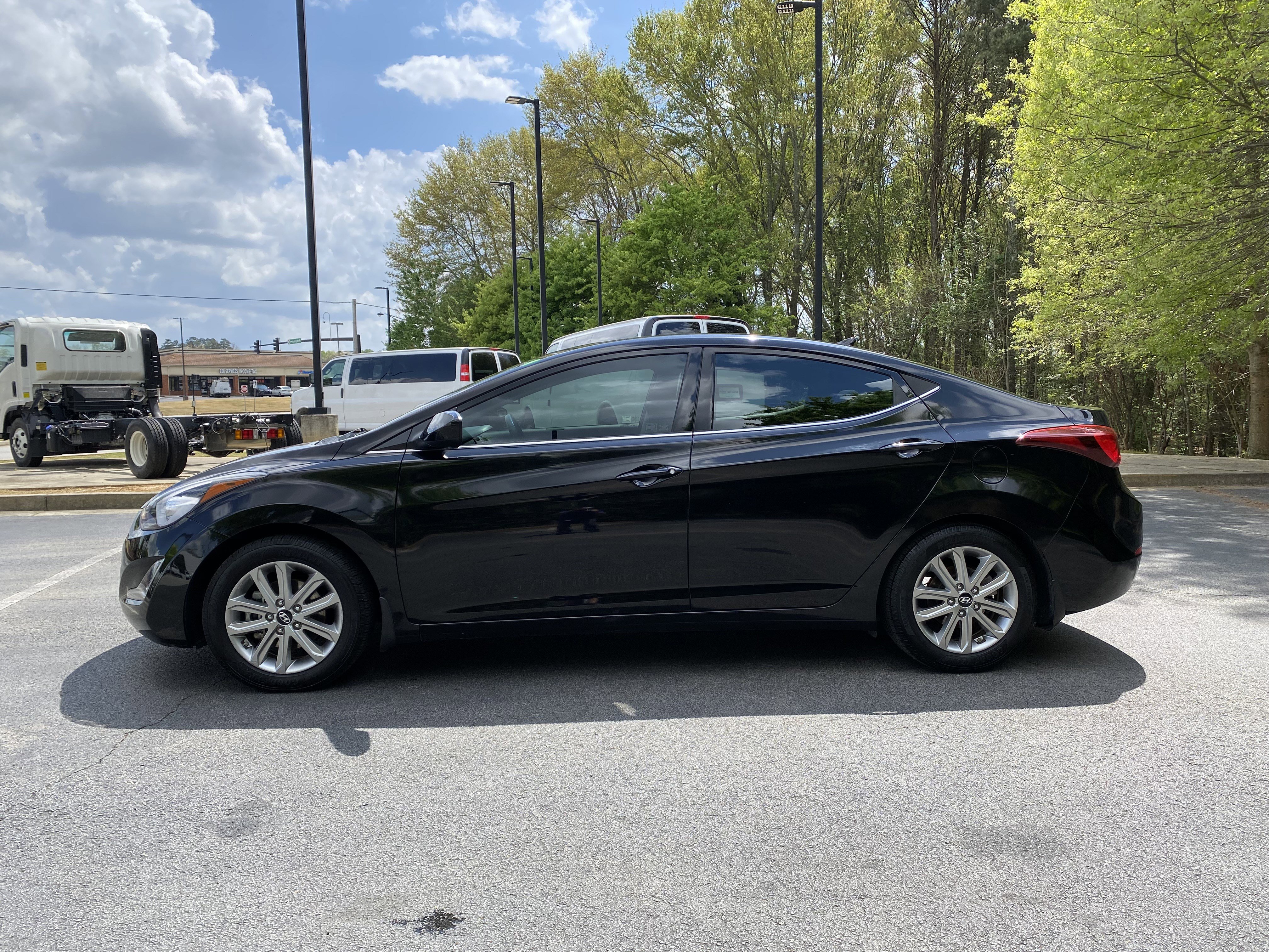 Used 2015 Hyundai Elantra SE w/ Option Group 03 image 6